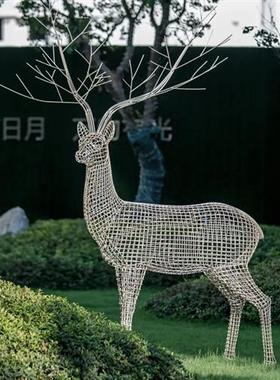 户外不锈钢镂空梅花鹿雕塑铁艺金属网格动物售楼部小区草坪装饰品