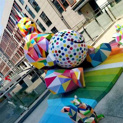 卡通雕塑定制大型商场奶茶店户外创意玻璃钢少数民族吉祥物摆件