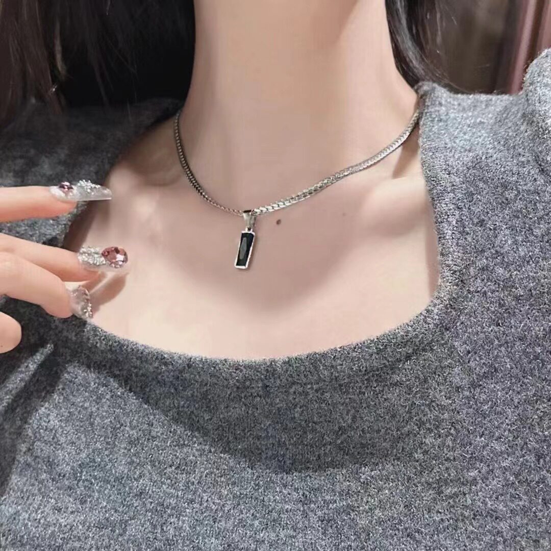 Black zircon pendant necklace, female ins, snake bone chain,