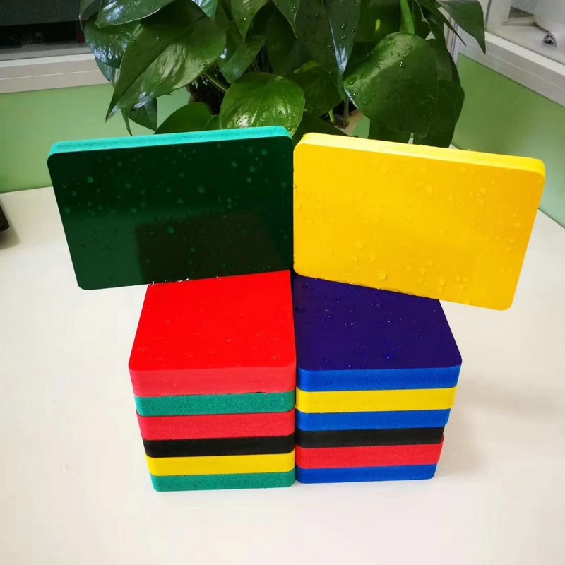 成都厂家制作17mmpvc厚彩色高光阻燃PVC发泡板安迪板雪佛板材