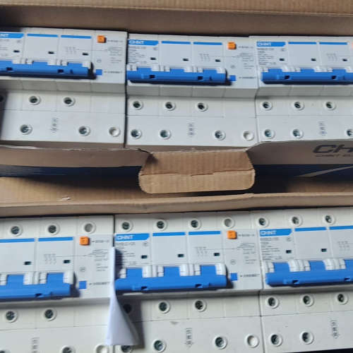 适用NXBLE-125 额定电流100A，两盒6只议价