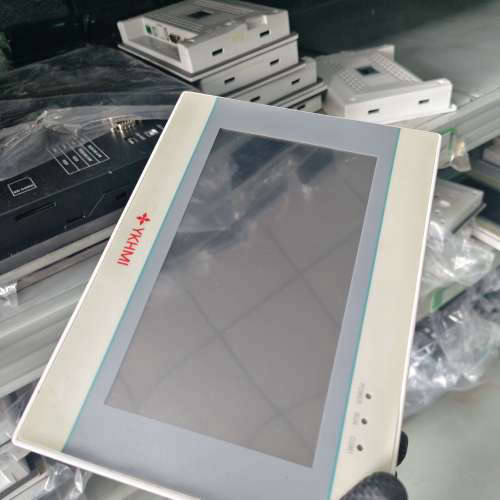 适用中达优控触摸屏FE700QA,实物拍摄,成色不错。7寸白色屏议价