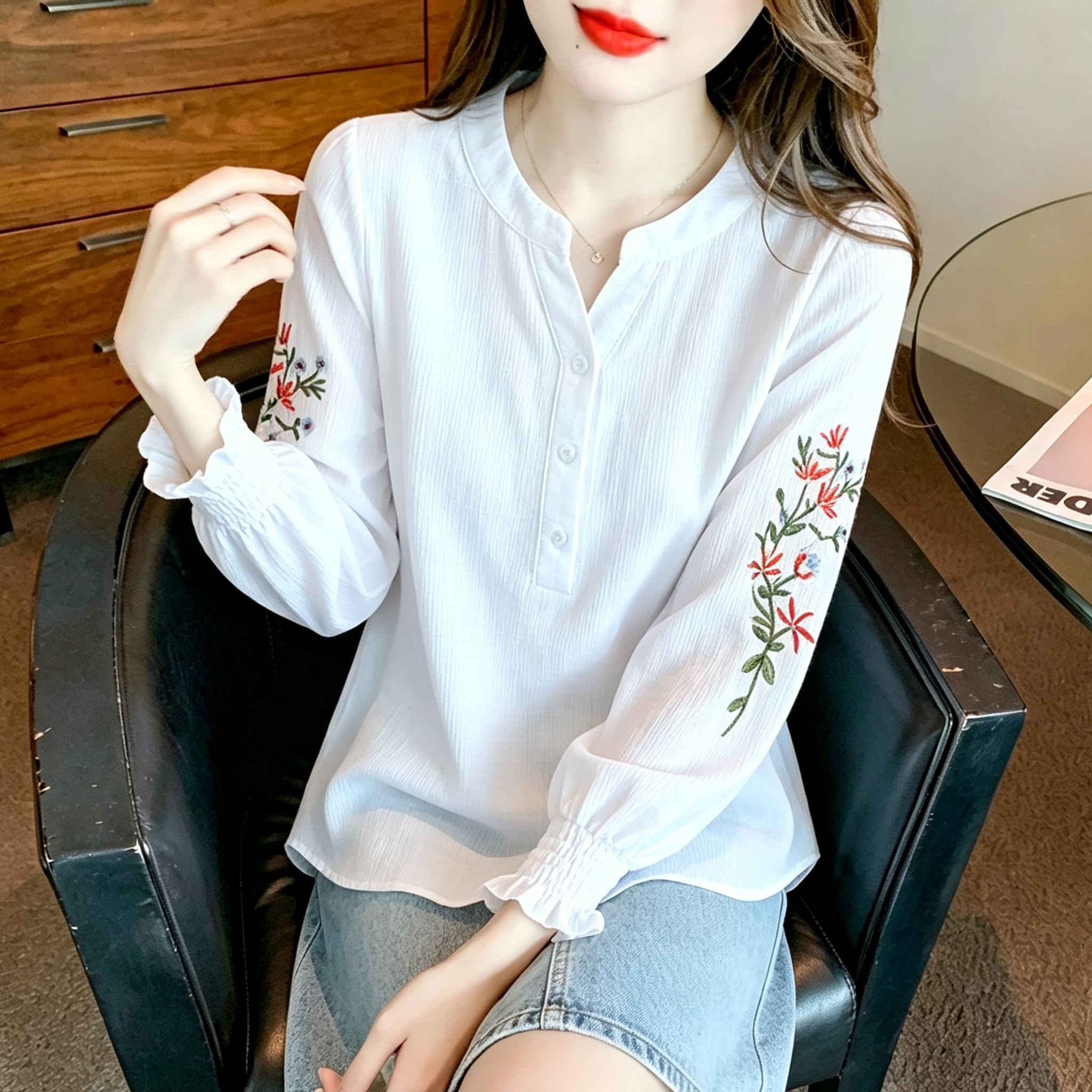 甜美淑女风白色刺绣衬衫女长袖V领棉布通勤百搭洋气时尚套头上衣