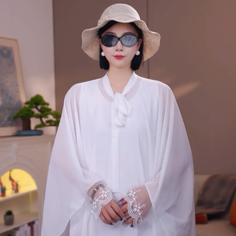 春夏2026新款蕾丝防晒披肩斗篷时尚百搭女士均码防紫外线罩衫披风