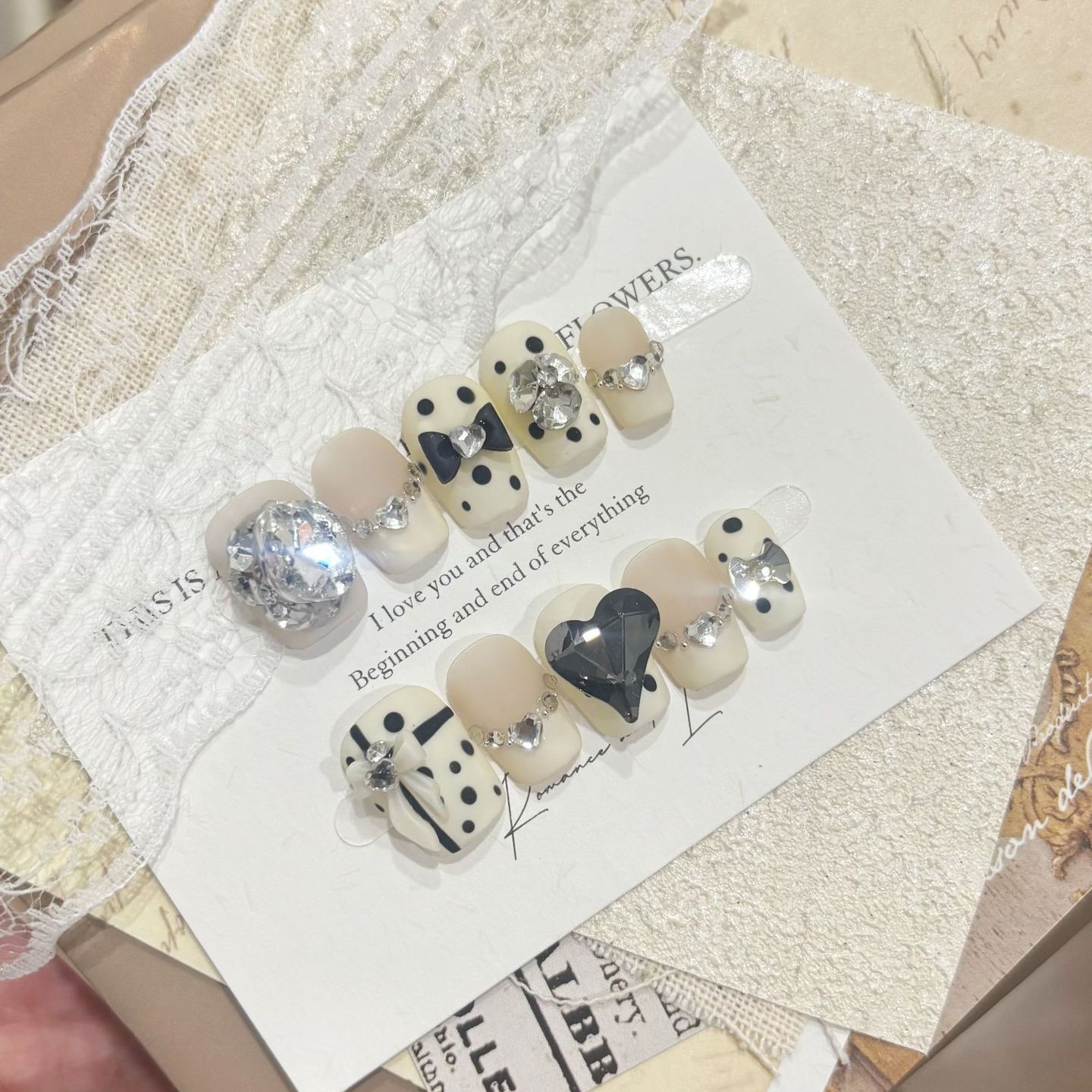 短款手工穿戴甲片蝴蝶结裸粉色美甲贴片可拆卸黑色法式爱心穿戴甲