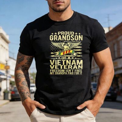 Proud Grandson of A Vietnam Veteran Grandpa T-Shirt Gift Clo