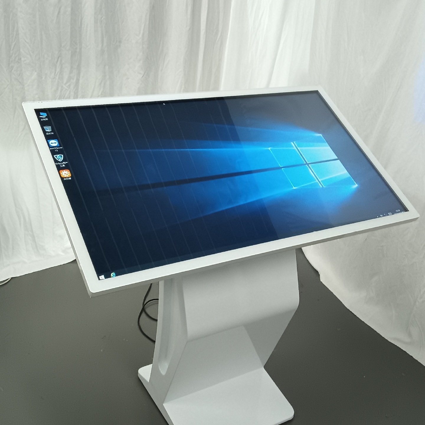 21.5-65寸卧式触摸一体机 商场售楼部4S店立式电容广告查询显示屏