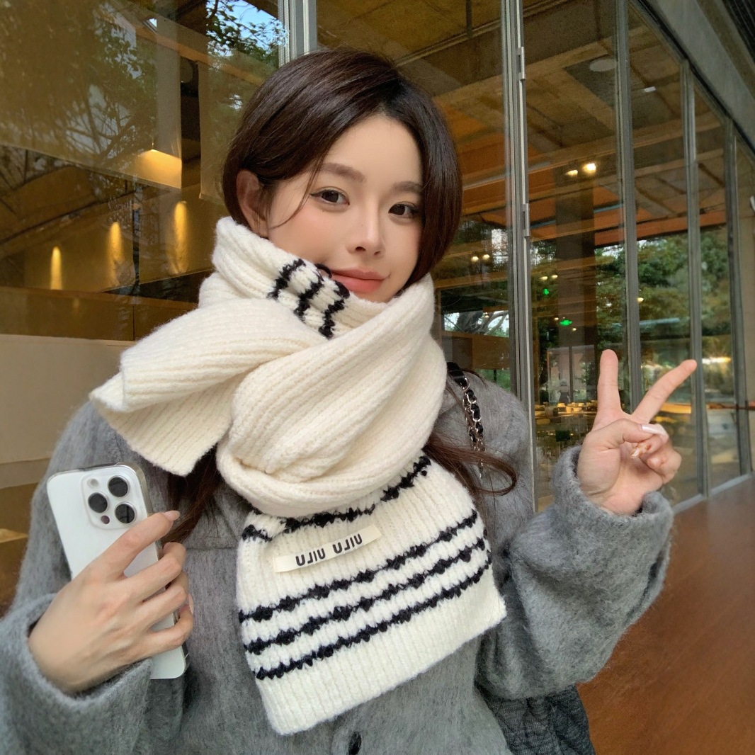 2025新款细条纹拼色针织围巾女冬季保暖氛围感时尚百搭围脖潮