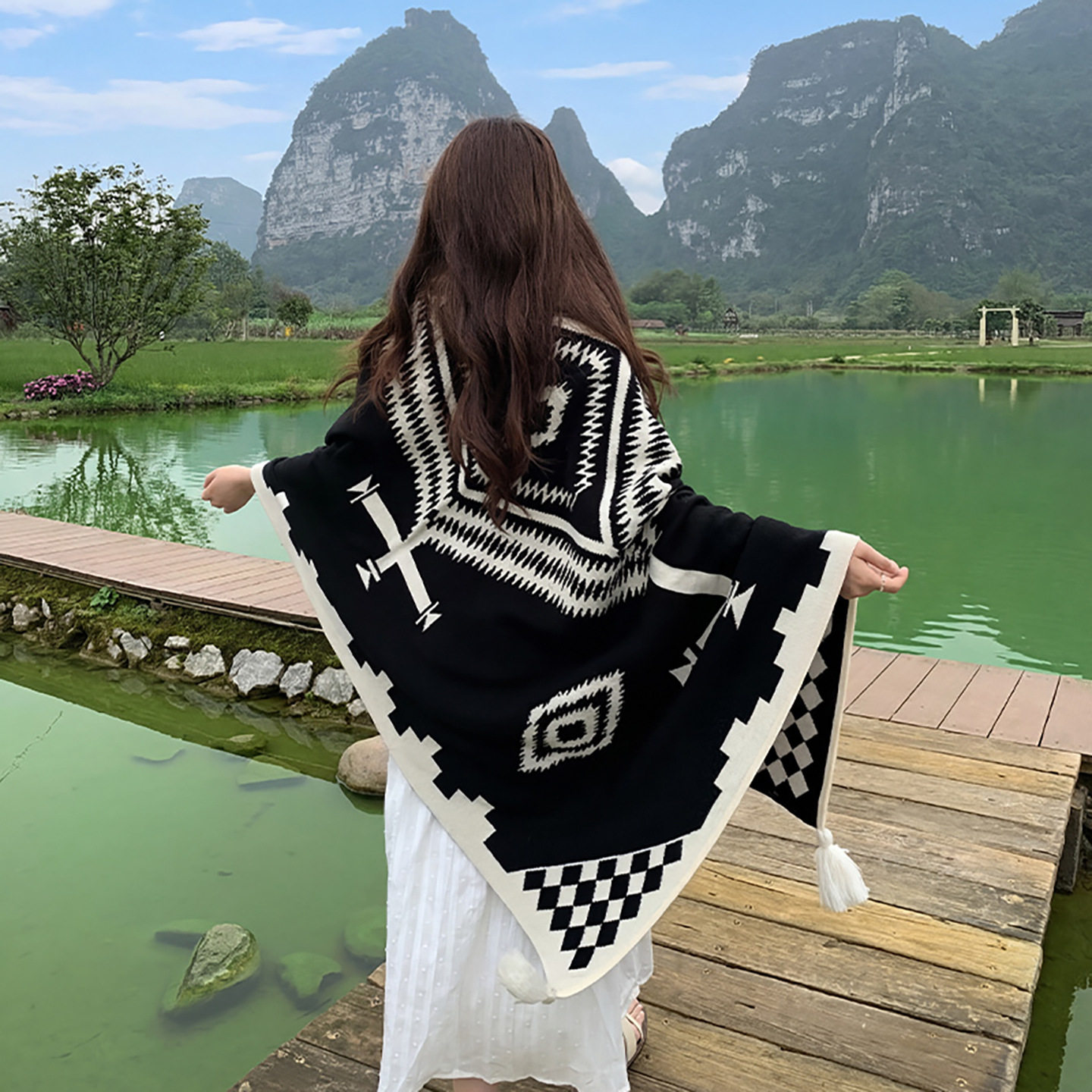 北欧民族风针织毯加厚保暖沙发毯子黑白民族风斗篷披肩外搭围巾女