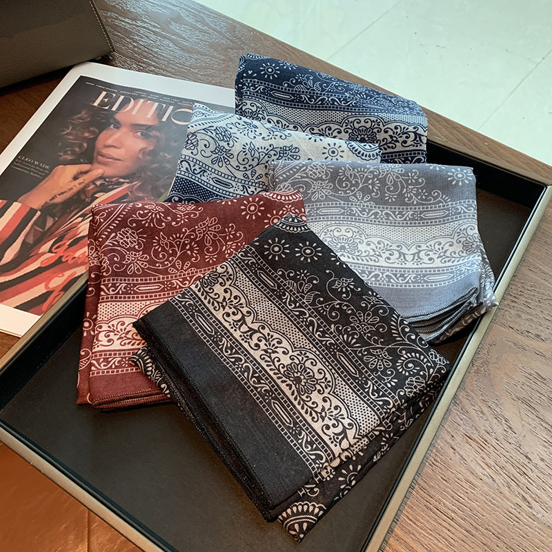 出口韩国原单棉麻安哥拉红腰果花文艺丝巾小方巾秋冬保暖护颈围巾