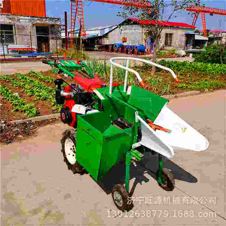 自单玉走式米收获机柴油垄获苞米收机小型苞谷收割机