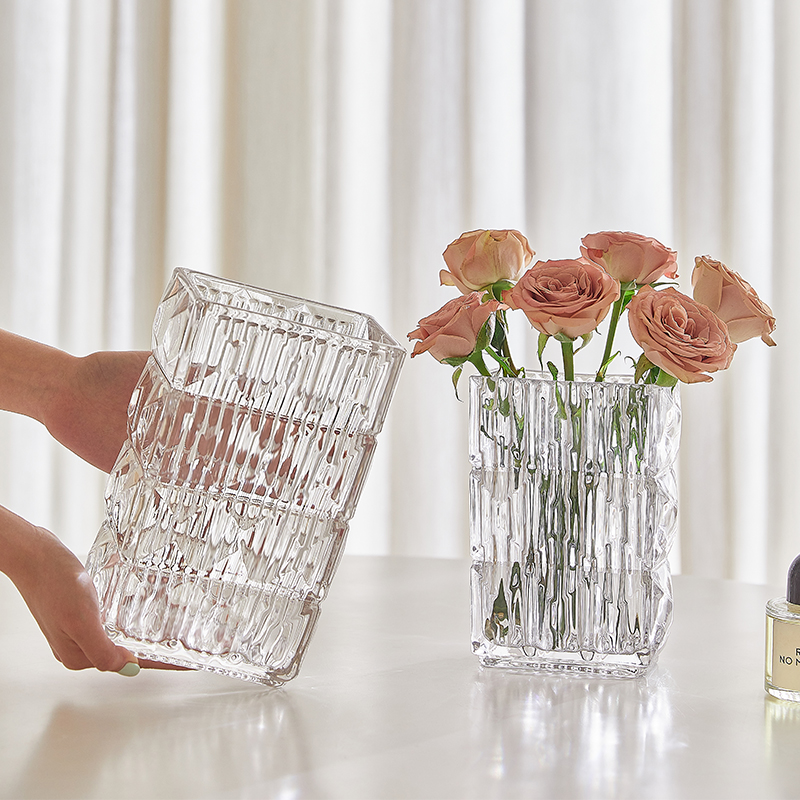 轻奢风客厅璀璨水晶玻璃花瓶