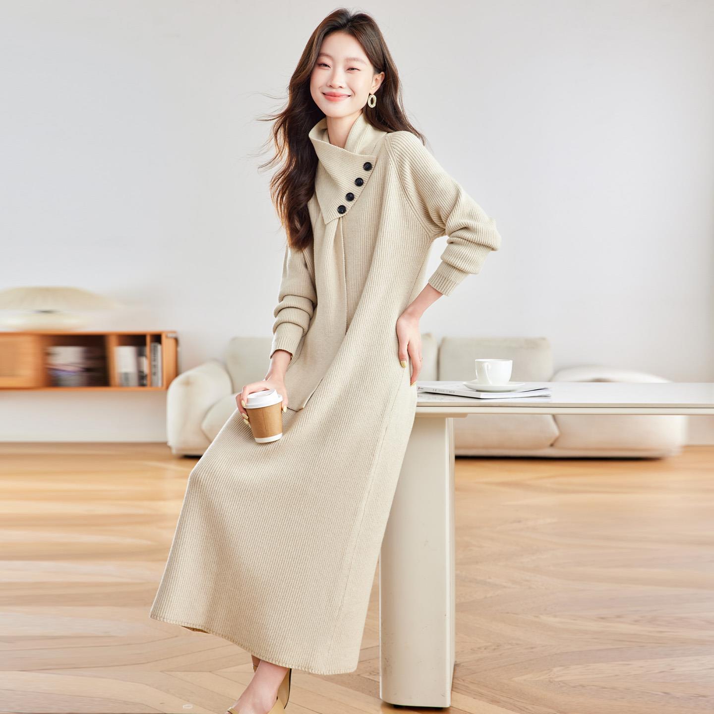 JOYIASS围巾领法式v领毛衣针织连衣裙女春秋2025新款配大衣内搭打