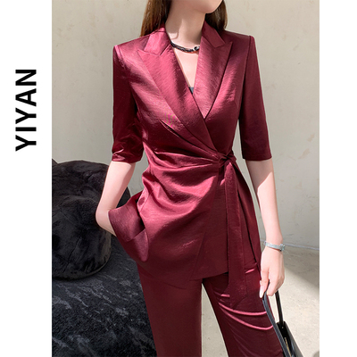 小西装套装女夏季薄款御姐范西服