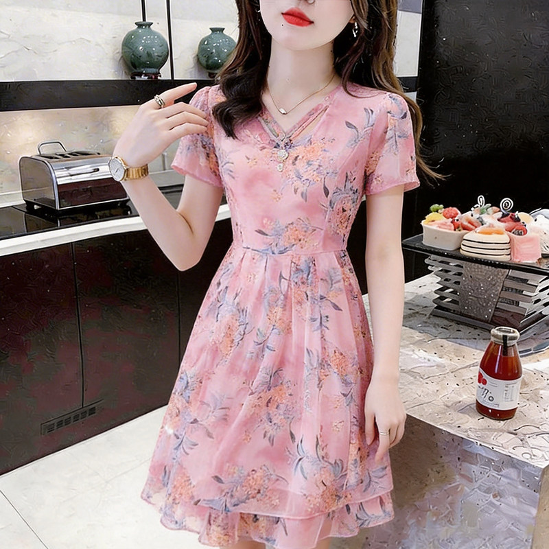 2026夏季新款时尚印花裙子洋气中年显瘦气质女人味优雅减龄连衣裙