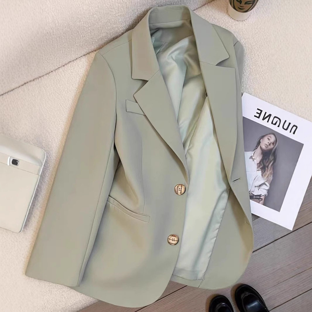 2024新款今年流行小西服工作服职业气质小香风绿色西装外套女春秋