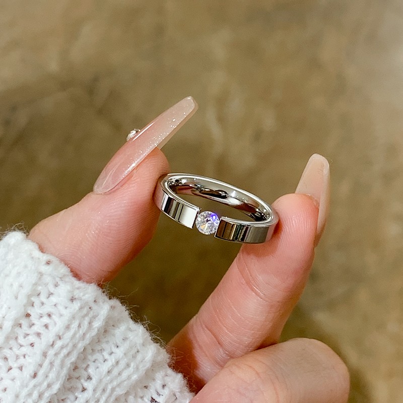 银色单钻锆石钛钢戒指女小众