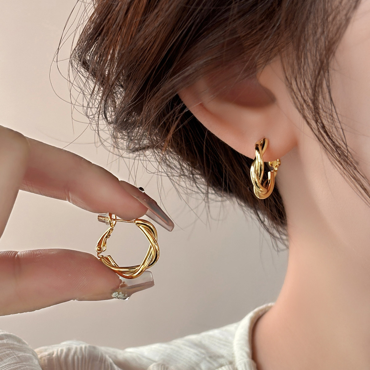 欧式麻花金属纯银耳环2025新款爆款时尚耳饰百搭设计高级耳钉耳圈