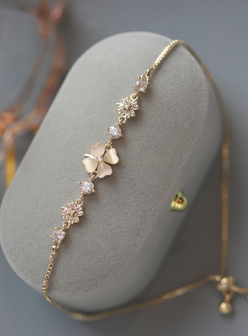 四叶草手链女2025年新款爆款