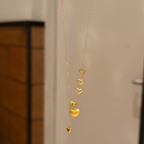 不掉色！金色拉丝镂空爱心流苏项
