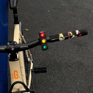 山地车闪烁尾灯骑行安全灯自行车警示灯 红绿灯在此不许超我车