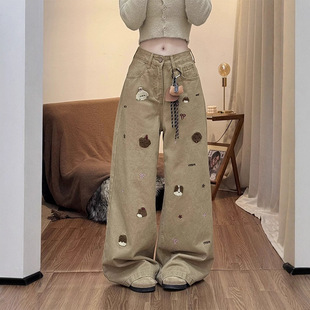 可爱小熊刺绣牛仔裤裤子女款2026冬季新款卡其色高腰宽松阔腿长裤