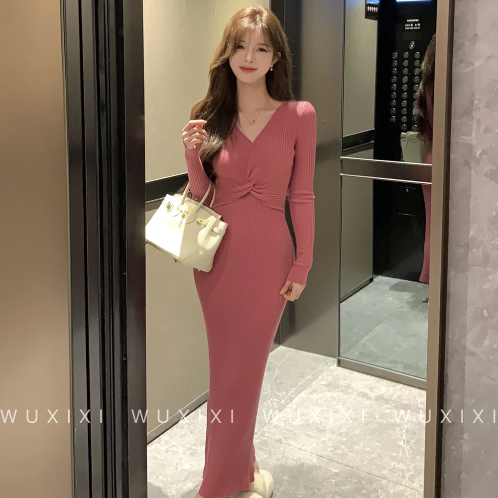 茶歇法式收腰气质V领针织连衣裙