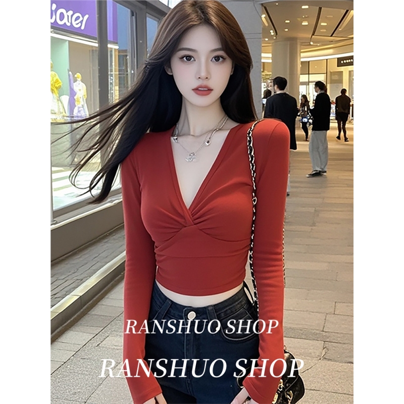 辣妹气质红色V领独特绝美小上衣女秋季短款修身长袖t恤性感打底衫