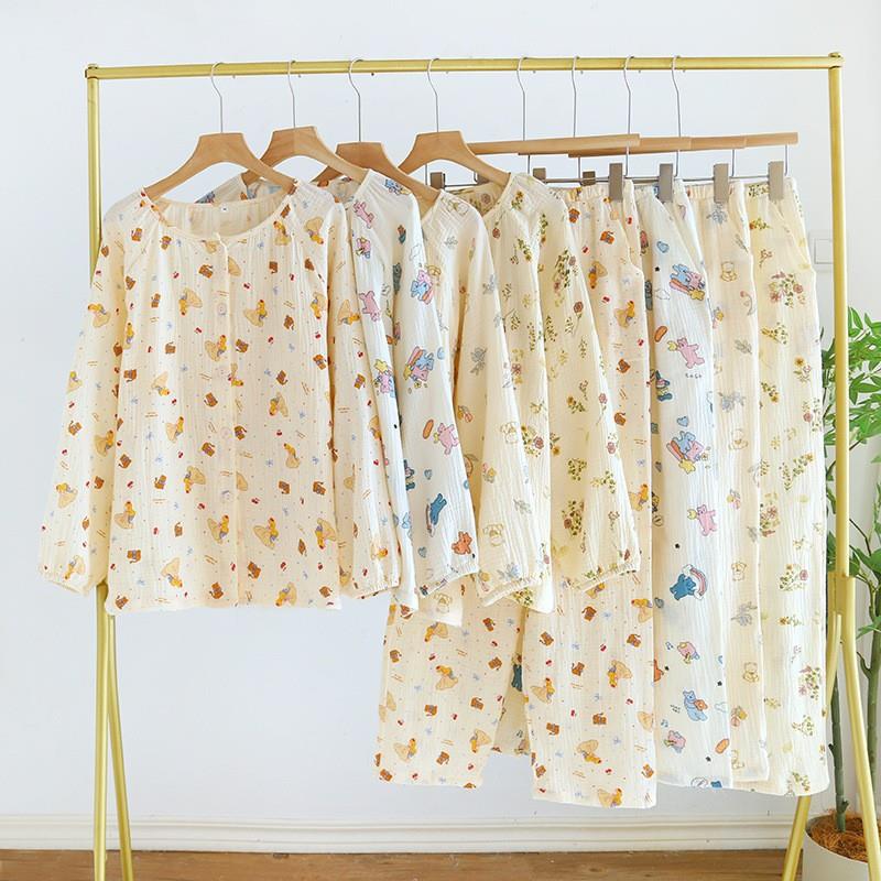 Women's pajamas made of crepe fabric can be worn