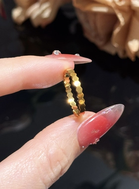金色光面几何菱形素圈蜂巢戒指