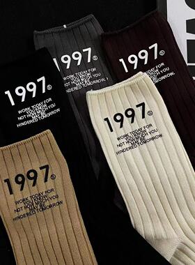 1977欧货印花高版个性网红潮流穿搭堆堆深色秋冬时髦中筒袜字