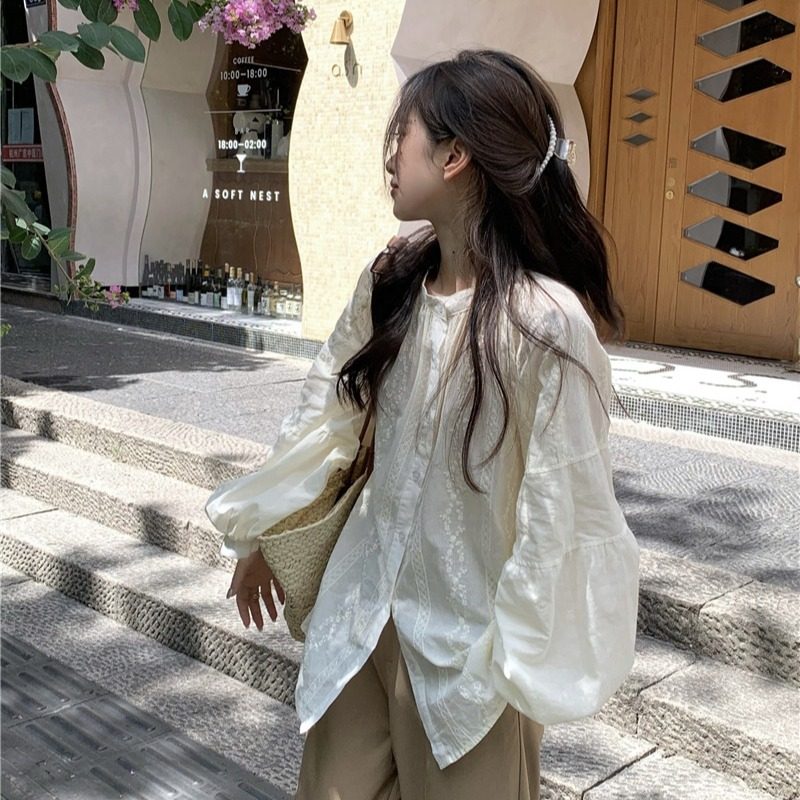 蕾丝刺绣灯笼袖衬衫女款春秋2024新款设计感宽松别致绝美气质衬衣