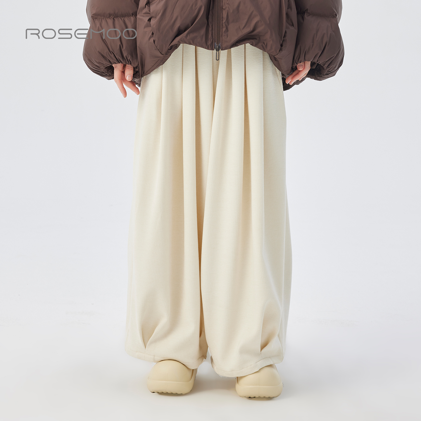 容子木ROSEMOO25冬【商场同款】微弹垂顺条绒宽松长裤RSS4KP215B