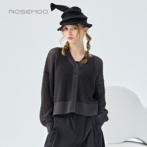 容子木ROSEMOO26秋【商场同款】镂空肌理系扣长袖开衫RWM3NL134A