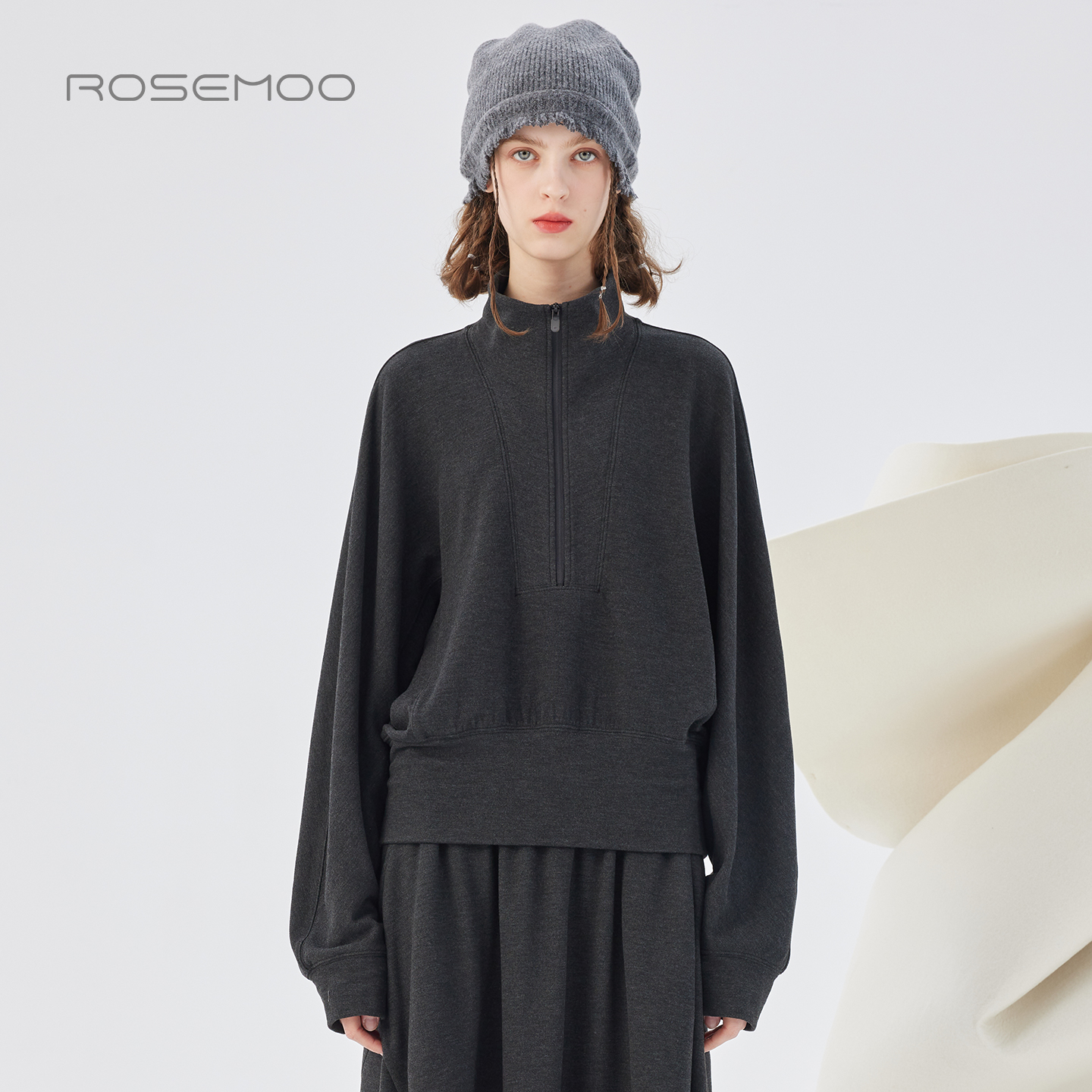容子木ROSEMOO25秋【商场同款】微弹柔软拉链卫衣上衣RSS3TP312C