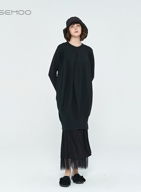 容子木ROSEMOO【商场同款】微弹不规则中长款圆领衫RYH1LP112A