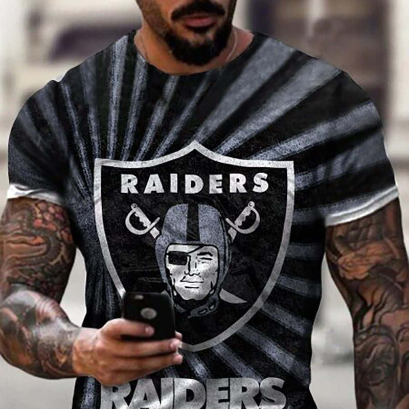 Round collar 3D character print T-shirt时尚圆领3D人物印花T恤