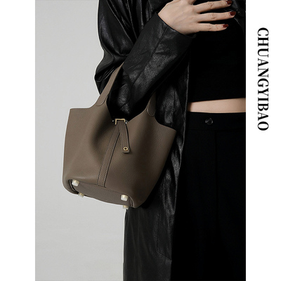 【品牌直营】轻奢水桶包女款