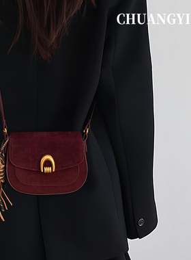 红色超火腋下马鞍包包女式2026新款潮高级感轻奢小众不撞款斜挎包