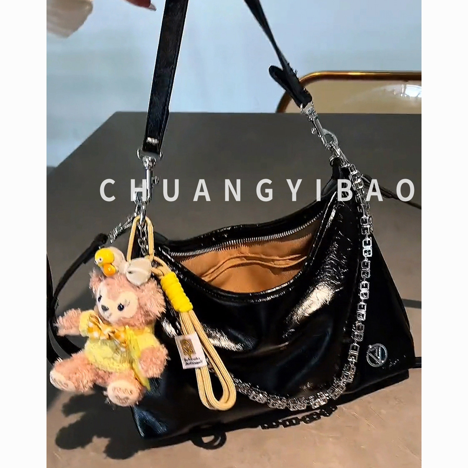 包包女式2025新款超火黑色油蜡皮链条托特包轻奢小众高级感斜挎包,箱包皮具/热销女包/男包,腋下包,淘宝优惠券,粉丝福利购,淘宝优惠卷