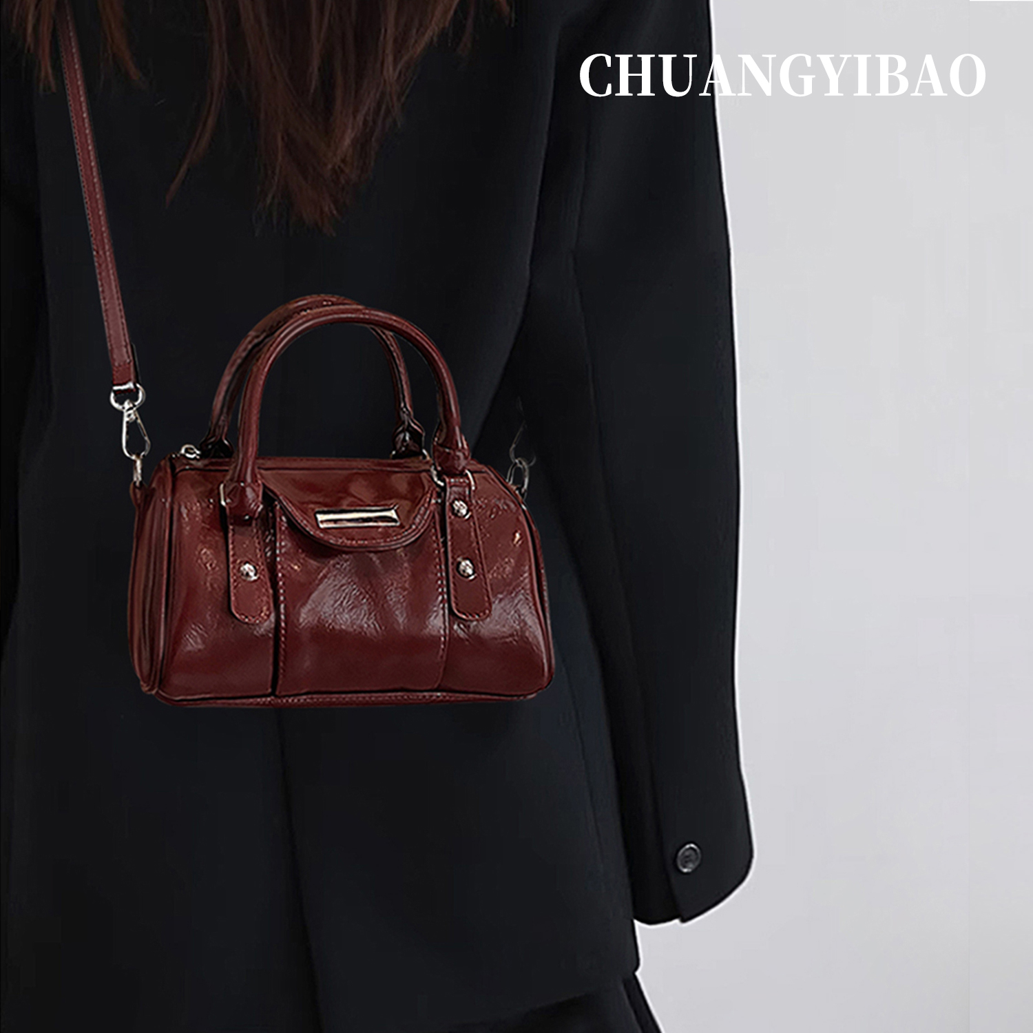 【品牌直营】高级感波士斜挎包