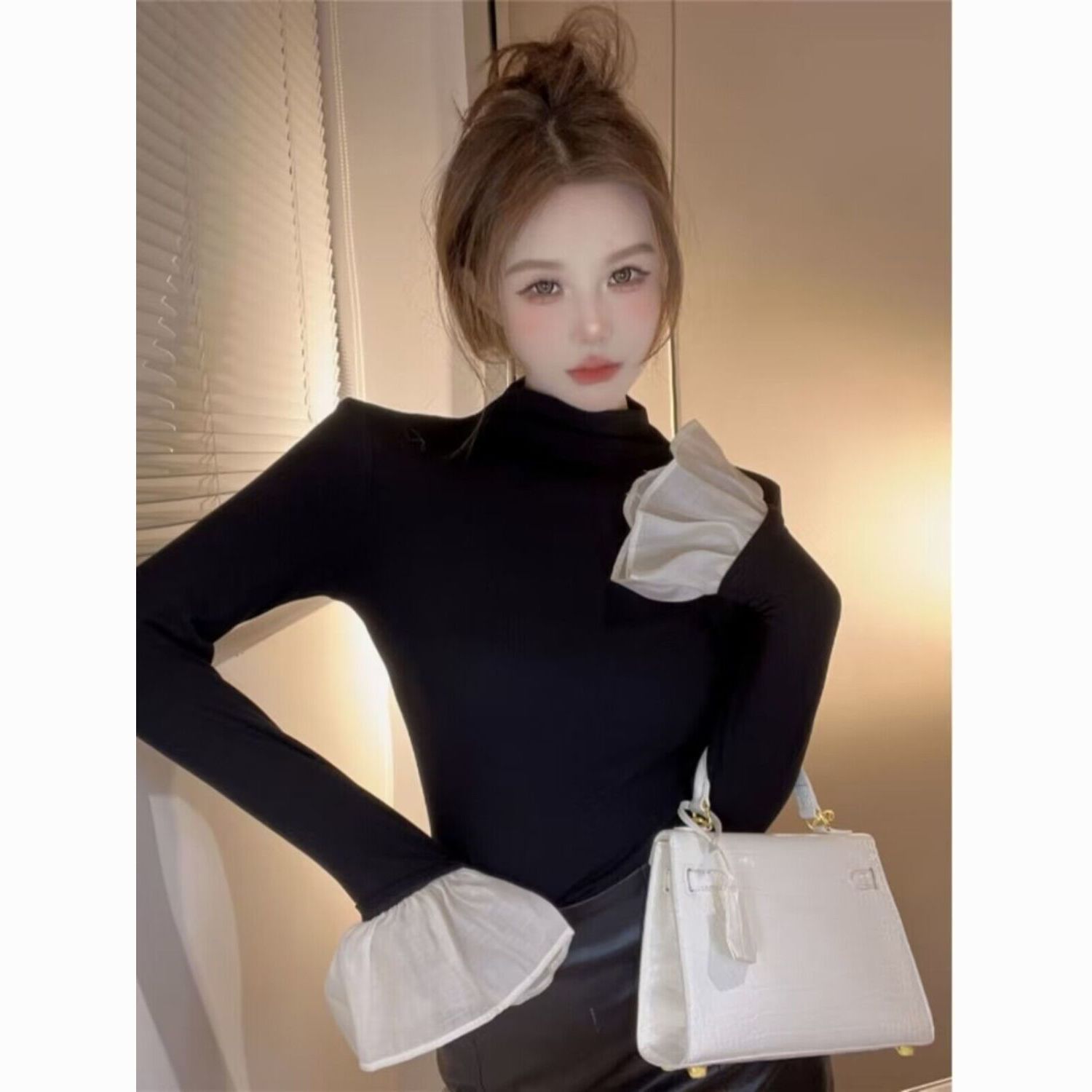 设计感半高领德绒黑色打底衫女秋冬内搭喇叭长袖t恤显瘦保暖上衣