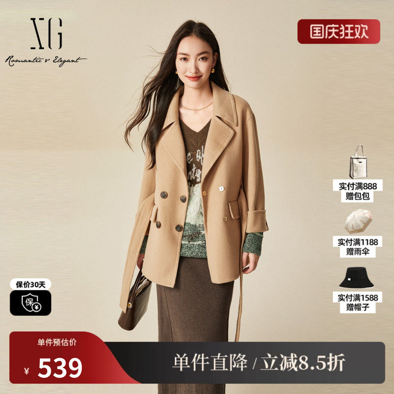 XG/雪歌XJ410057A409 复古驼长袖毛呢外套双排扣羊毛混纺大衣女装