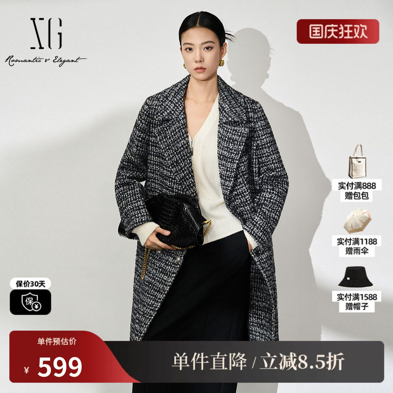 XG/雪歌XJ410043B705 黑小香风长款毛呢外套条格羊毛混纺大衣女装