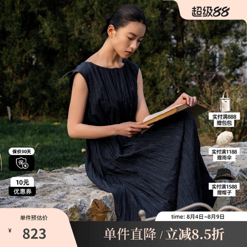 XG/雪歌XL204037A628藏青色圆领无袖连衣裙肌理配腰带A字中长裙女