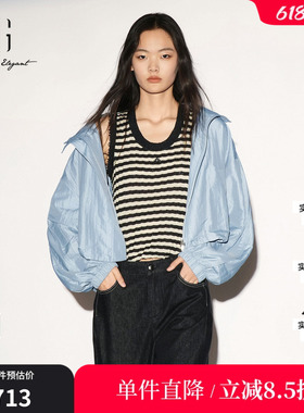 XG/雪歌 XL307007A220浅蓝色大翻领长袖短外套宽松休闲运动风女装