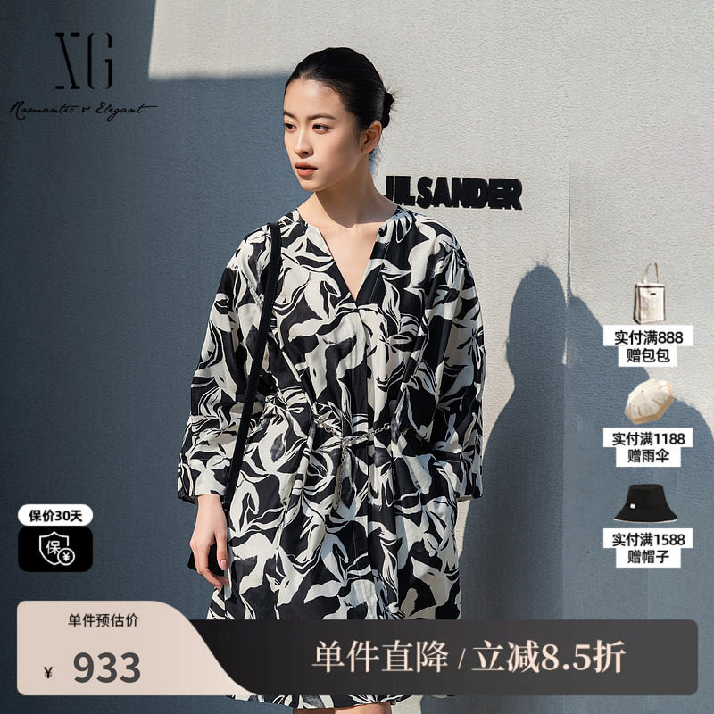 XG/雪歌XL204012B293 黑白花版棉感V领短袖连衣裙高腰A字伞裙女装