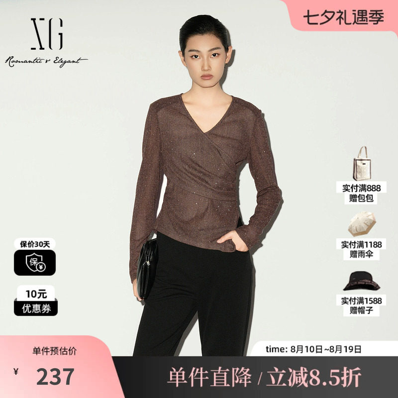 XG/雪歌XL101012A409 咖色细闪长袖T恤V领修身淑女打底短款上衣女