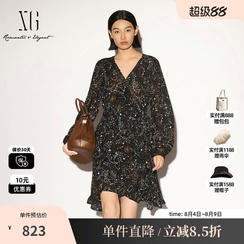 XG/雪歌XL304010B396花版星空印花V领高腰长袖连衣裙通勤中裙女装