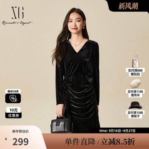 XG/雪歌XJ404020A690褶皱长袖连衣裙时尚冬季新款黑色宽松短裙女